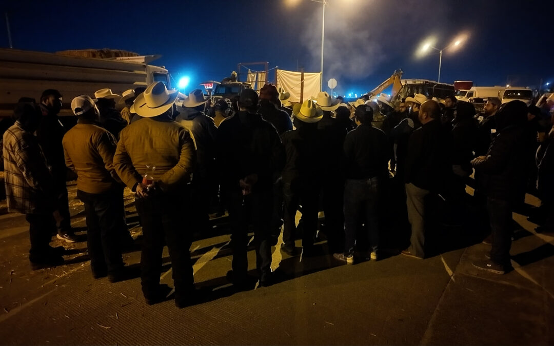 Agricultores continúan en negociaciones